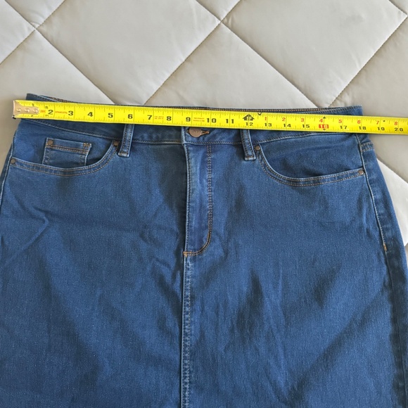 Jones New York Denim Skirt, size 14P - Picture 8 of 8